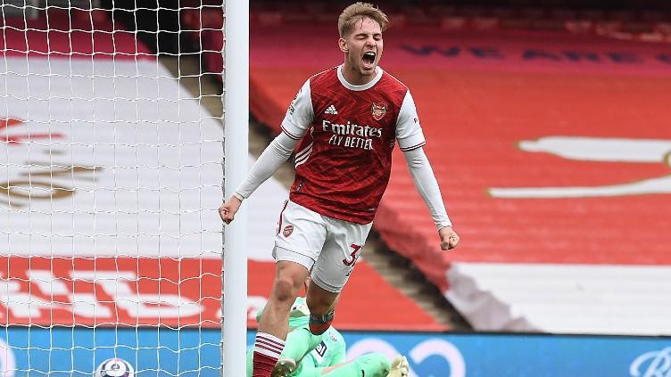 Emile Smith Rowe merayakan gol yang ia cetak dalam laga Arsenal vs WBA Copyright: Twitter @Arsenal