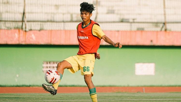 Pemain muda Persebaya Surabaya, Dicky Kurniawan, memilih untuk tidak berlebaran di kampung halamannya.