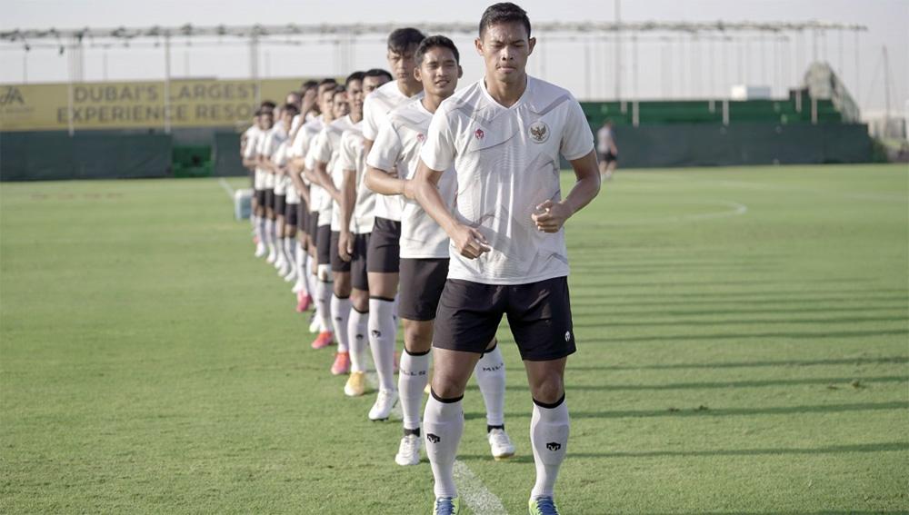 Latihan Timnas Indonesia di Dubai, Uni Emirat Arab, Rabu (19/05/21).