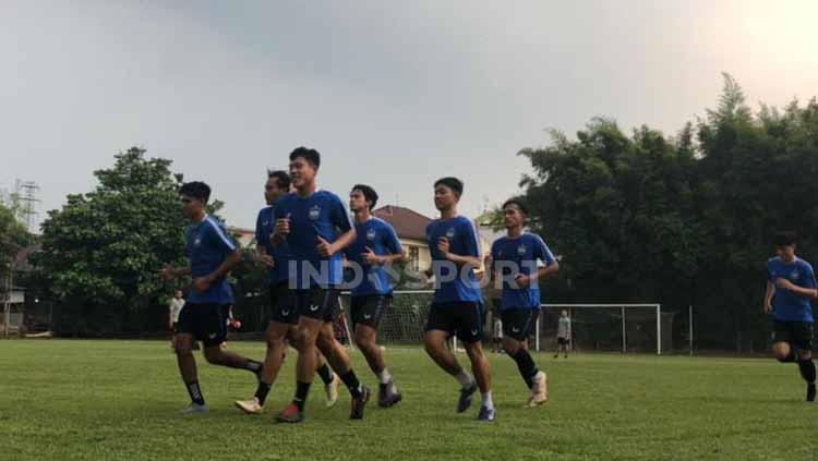 Pemain PSIS Saat Menjalani Sesi Latihan Perdana Jelang Liga 1 2021. - INDOSPORT