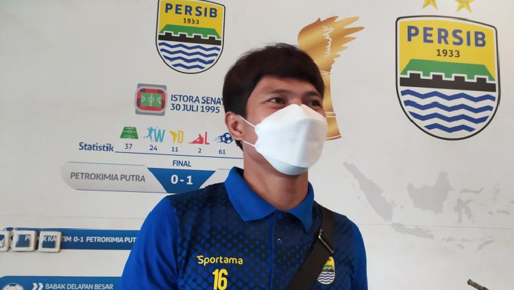 Bek senior Persib, Achmad Jufriyanto di Graha Persib, Jalan Sulanjana, Kota Bandung, Sabtu (22/05/21)