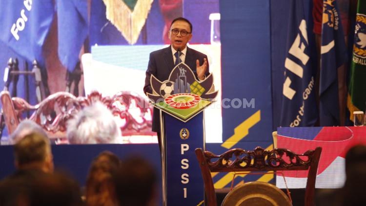 Ketum PSSI Mochamad Iriawan saat memberikan kata sambutan pada acara Kongres PSSI 2021 di Hotel Raffles, Jakarta, Sabtu (25/05/21). - INDOSPORT