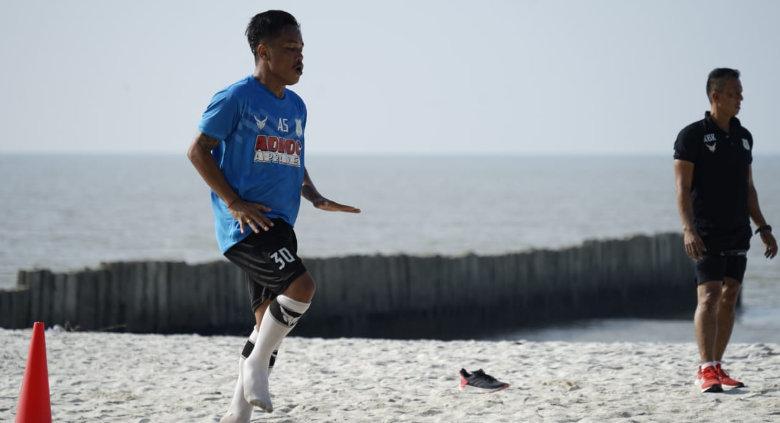 Pemain PSMS Medan, I Gede Sukadana.