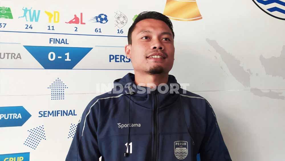 Gelandang Persib, Dedi Kusnandar.