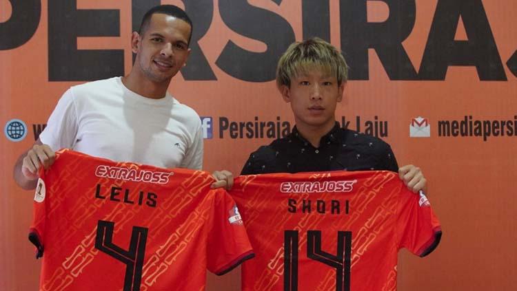 Pemain asing Persiraja Banda Aceh, Leonardo Lelis (kiri) dan Shori Murata (kanan).