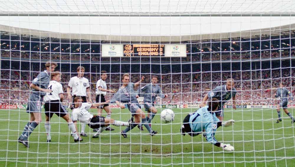 Tidak cuma punya skuad mumpuni, Timnas Inggris di Euro 1996 seakan didukung oleh semesta karena 'sepak bola pulang ke rumah', sebelum akhirnya terkhianati - INDOSPORT