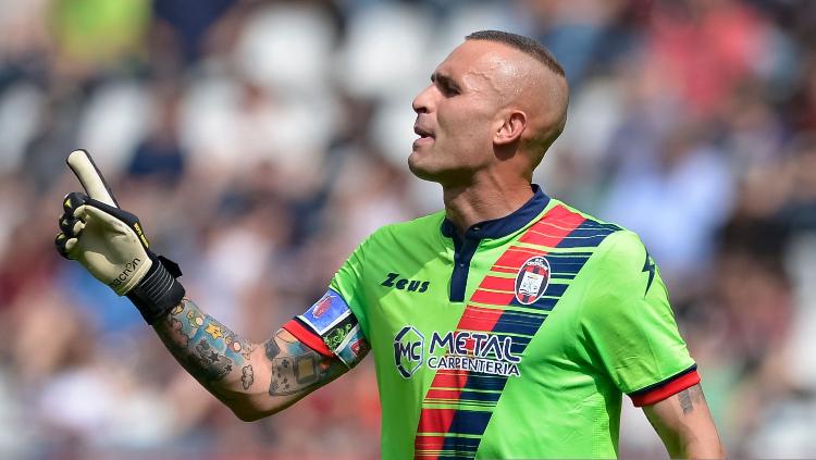 Alex Cordaz, Kiper Gaek Crotone yang Bakal Perkuat Inter Milan