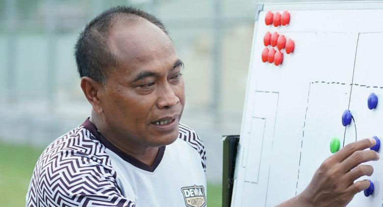 Pelatih Dewa United FC, Kas Hartadi.