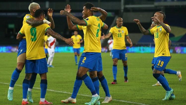 Skuat Brasil merayakan gol ke gawang Peru pada laga lanjutan Grup B Copa America 2021. - INDOSPORT