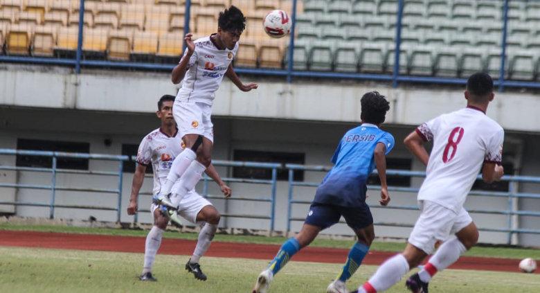 Laga uji coba Sriwijaya FC vs Persib di Stadion GBLA, Rabu (23/06/2021).