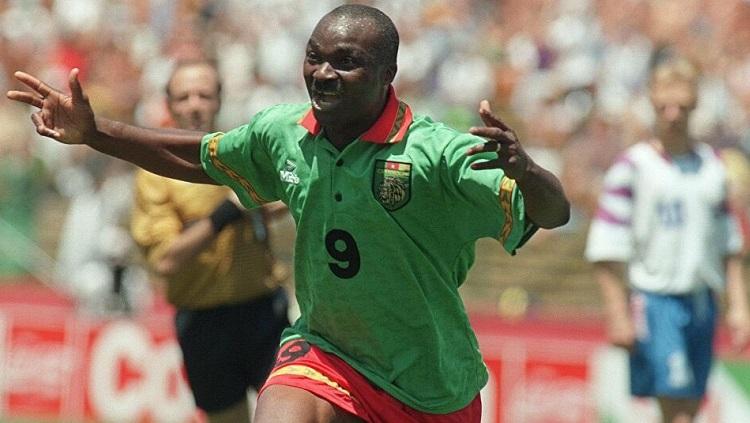 Selebrasi Roger Milla usai mencetak gol untuk Kamerun dalam pertandingan Piala Dunia kontra Rusia, 28 Juni 1994 silam.