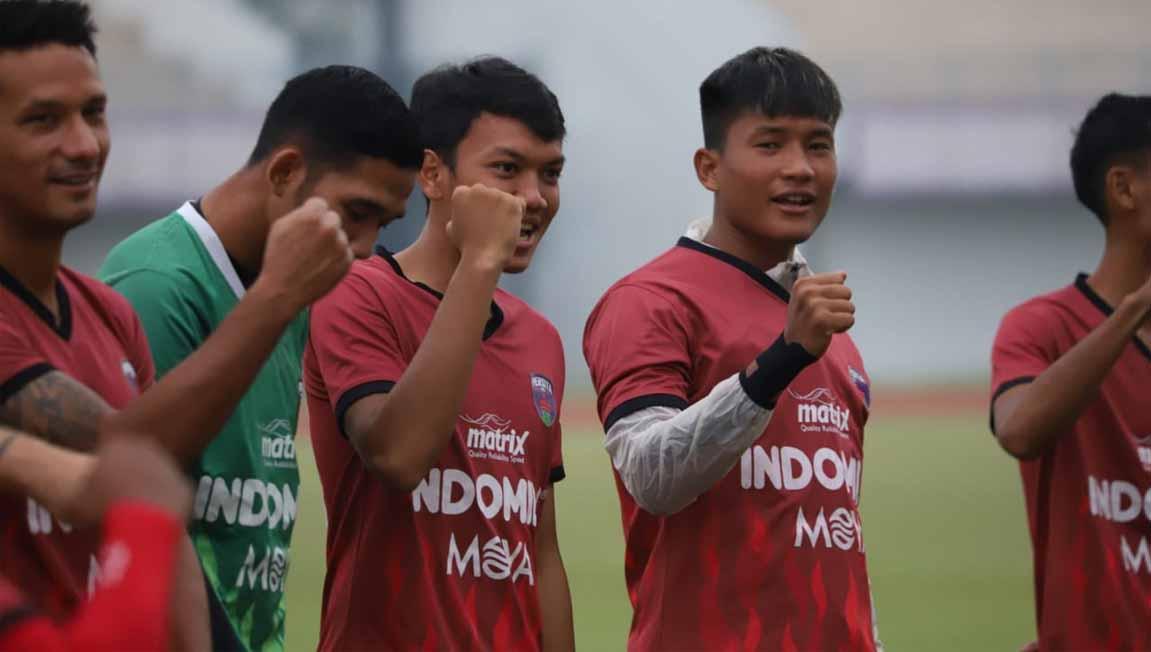 Persita tetap melanjutkan program latihan meski Liga 1 ditunda. - INDOSPORT