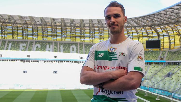 MiÅosz SzczepaÅski, pemain baru Lechia Gdansk