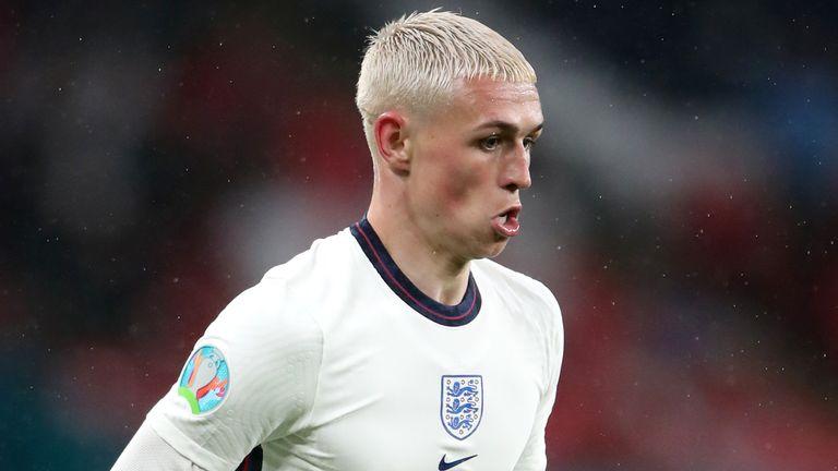 Phil Foden, gelandang serang Timnas Inggris di Euro 2020. Copyright: Sky Sports