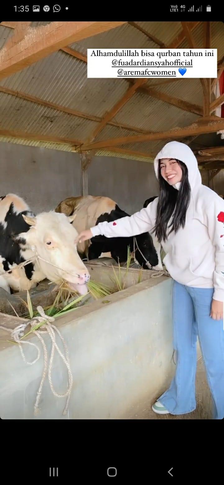 Shafika Ika Putri Kurban di Idul Adha 2021 Copyright: Instagram Shafika Ika Putri