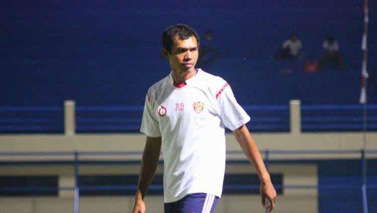 Bek senior Persipura Jayapura, Ricardo Salampessy