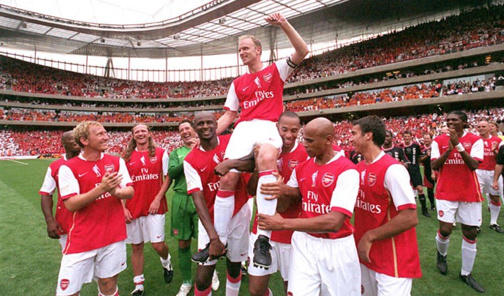 Perpisahan legenda Arsenal, Dennis Bergkamp, di Stadion Emirates, 22 Juli 2006.