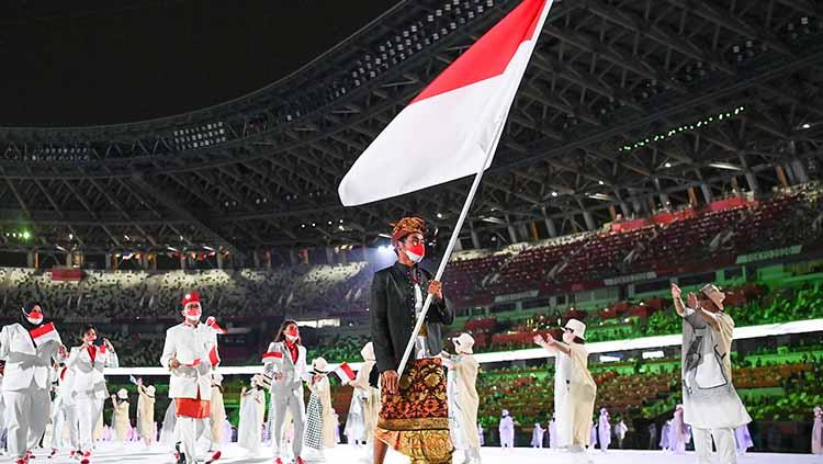 Kontingen Indonesia di upacara pembukaan Olimpiade Tokyo
