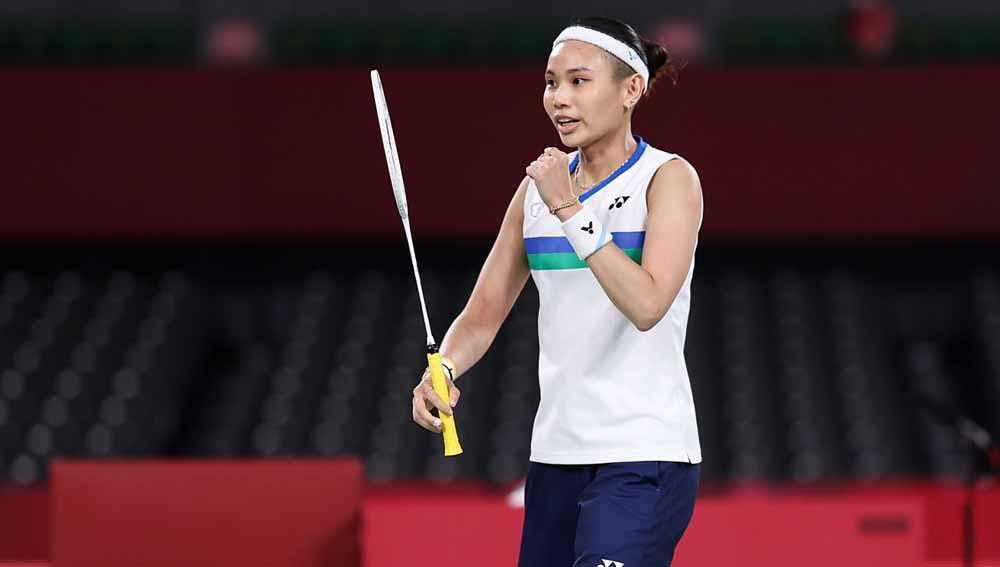 Tai Tzu-ying, pebulutangkis China Taipei memenangkang pertandingan melawan Ratchanok Intanon dari Thailand selama Olimpiade Tokyo 2020.