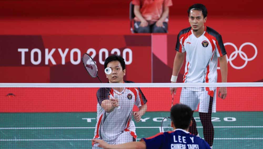 Aksi Mohammad Ahsan/Hendra Setiawan di semifinal Olimpiade Tokyo.