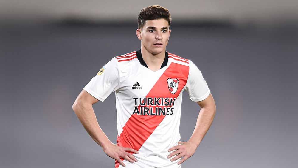 Gara-gara Juventus, raksasa Liga Italia, AC Milan, terancam gagal mendaratkan Julian Alvarez dalam jendela bursa transfer paruh musim ini.