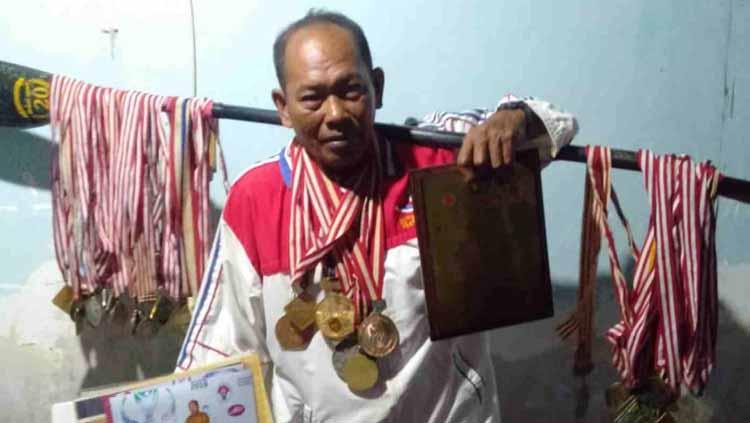 Abdul Razak, mantan atlet dayung Indonesia yang kini jadi nelayan kecil. - INDOSPORT