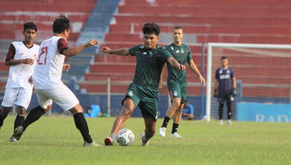 Persik menang telak 4-0 atas PSBI Blitar dlm uji coba sbg bagian persiapan jelang Liga 1.
