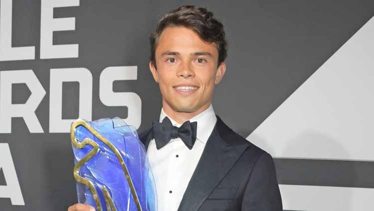 Pembalap berdarah Indonesia, Nick de Vries, menandatangani kontrak di tim Formula 1 (F1). Ia disebut bergabung dengan Alfa Romeo sebagai rekan Valtteri Bottas. - INDOSPORT