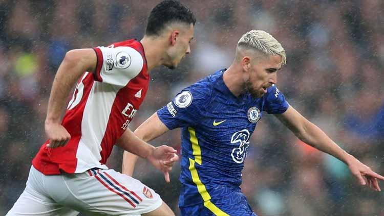 Situasi laga Arsenal vs Chelsea dalam lanjutan Liga Inggris.