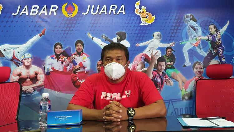 Pelatih tim Pelatda judo Jawa Barat, Arnold Silalahi, saat ekpose persiapan PON XX di Ruang Kominfo KONI Jabar, Kota Bandung, Selasa (24/08/21).