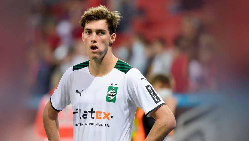 Klub Liga Italia (Serie A), AC Milan, dikabarkan mengincar pemain Borussia Monchengladbach dari Amerika Serikat, Joe Scally, untuk bursa transfer 2024.