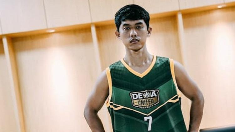 Jelang gelaran kompetisi basket IBL 2022, Dewa United Surabaya menambah kekuatan dengan mendatangkan pemain anyar Lucky Abdi dari Amartha Hangtuah. - INDOSPORT