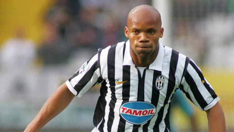 Jean-Alain Boumsong saat berseragam Juventus.