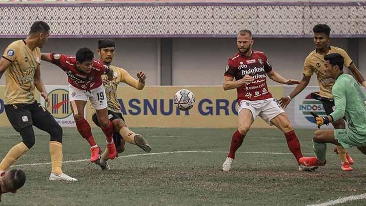 Laga Liga 1 antara Bali United vs Barito Putera di Indomilk Arena, Tangerang, Sabtu (11/09/21).