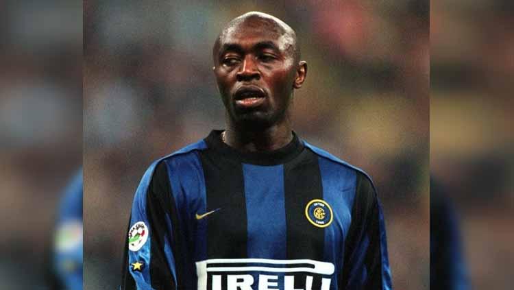 Cyril Domoraud saat berseragam Inter Milan. - INDOSPORT