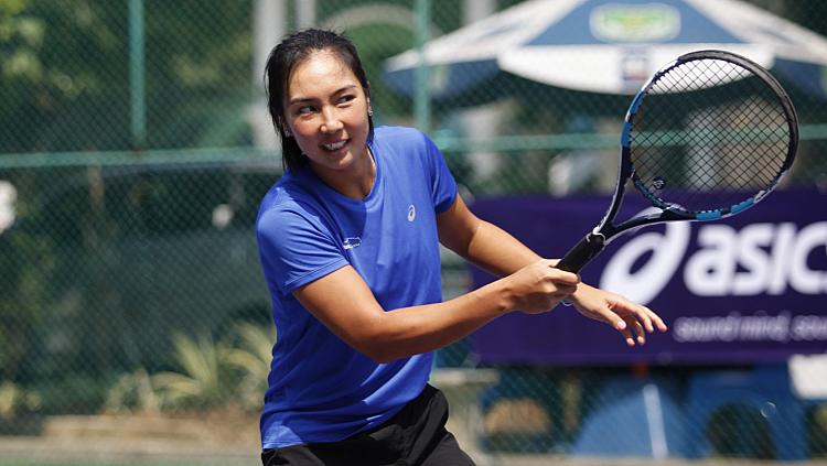 Usai ganas mencetak sejarah menembus semifinal Wimbledon 2023, Aldila Sutjiadi kepergok ‘gandeng’ eks petenis nomor satu dunia asal Swiss, Martina Hingis.