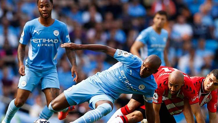 Aksi Fernandinho di laga Liga Inggris Manchester City vs Southampton.