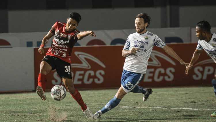 Marc Klok selalu menjadi pilihan utama Persib Bandung di lini tengah, pada enam pertandingan kompetisi Liga 1 2021-2022.