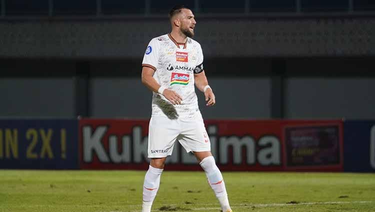 Marko Simic gagal mencetak gol pada pertandingan Liga 1 2021/22 antara Persipura vs Persija di Indomilk Arena, Minggu (19/09/21).
