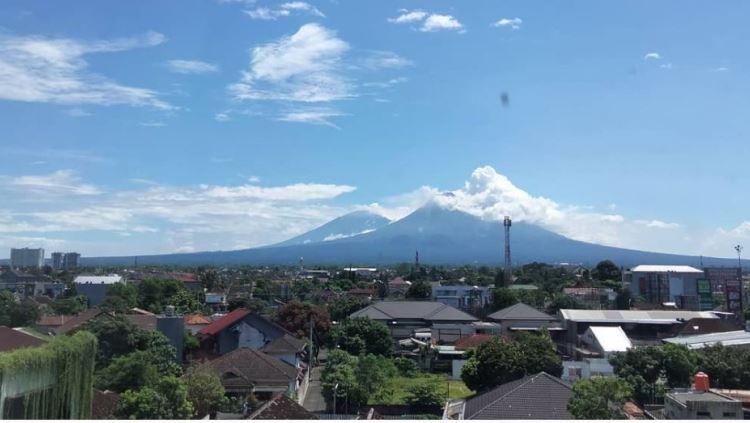 Gunung Merapi. - INDOSPORT
