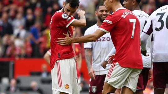 Bruno Fernandes sedih gagal mengeksekusi bola penalty