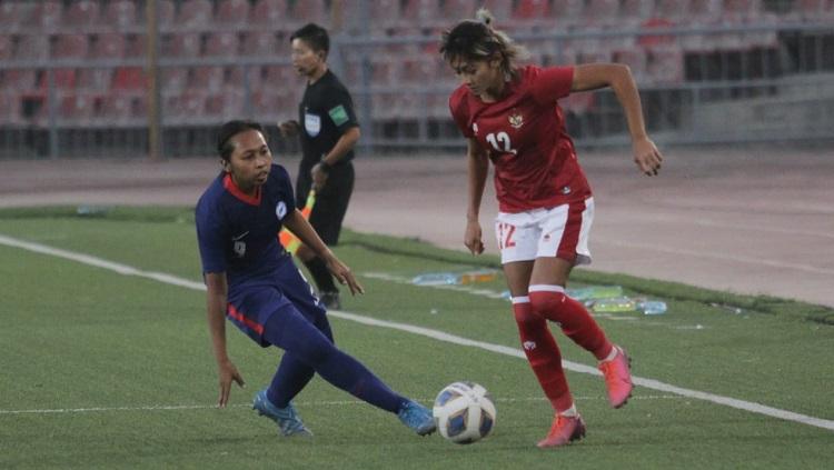 Kabar menggembirakan datang dari bintang Timnas Putri Indonesia, Zahra Muzdalifah, yang baru saja direkrut klub sepak bola asal Inggris, South Shield Woman FC. - INDOSPORT