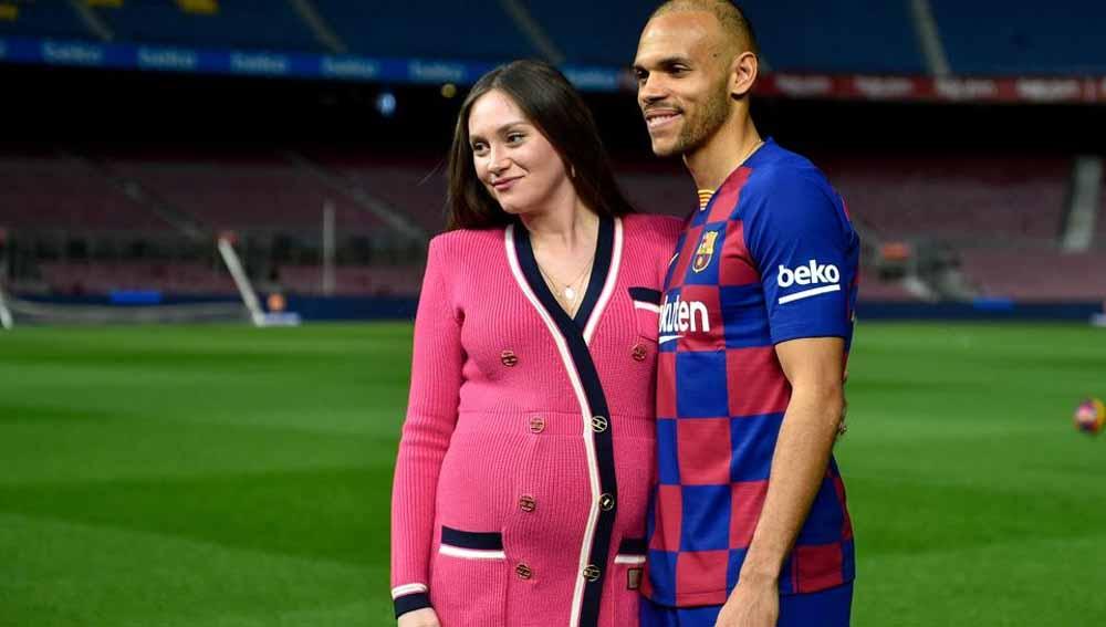 Martin Braithwaite dan istri tercinta, Anne-Laure Louis.