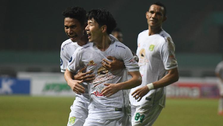 Taisei Marukawa saat membela Persebaya Surabaya. Pemain asal Jepang itu kini memperkuat PSIS Semarang untuk Liga 1 2022.