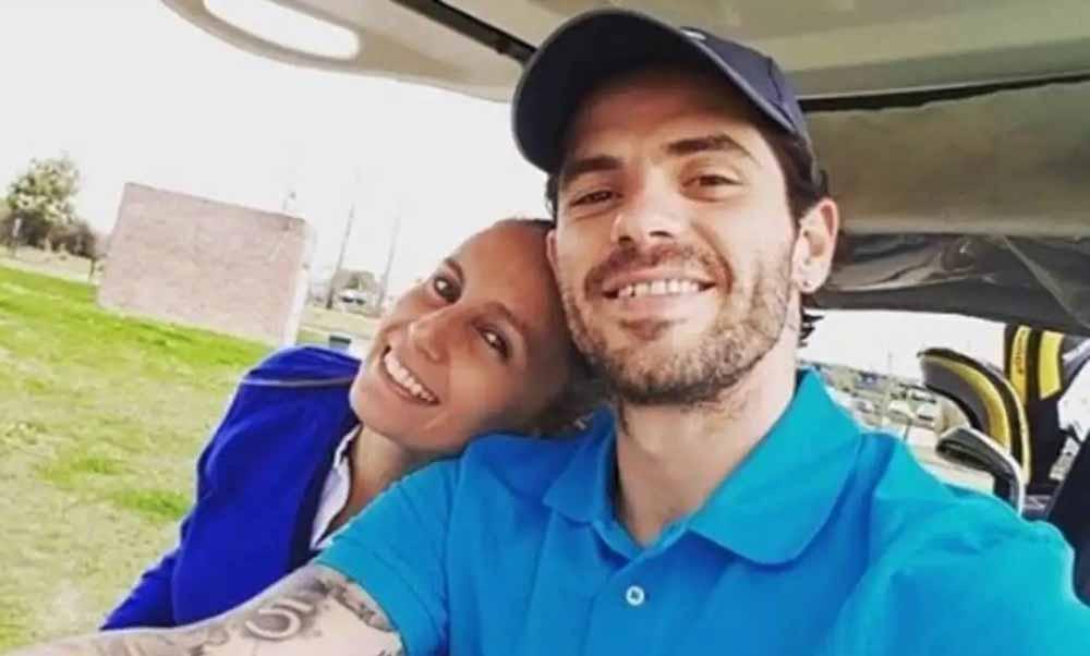 Eks gelandang Real Madrid Fernando Gago dan istrinya, Gisela Dulko - INDOSPORT