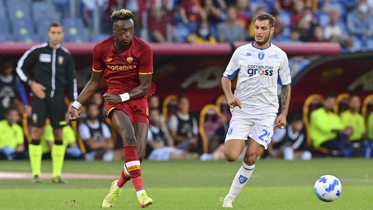 Indosport - Terbuang dari Chelsea, Tammy Abraham kembali menemukan sinarnya saat bertualang di Liga Italia bersama AS Roma asuhan Jose Mourinho.