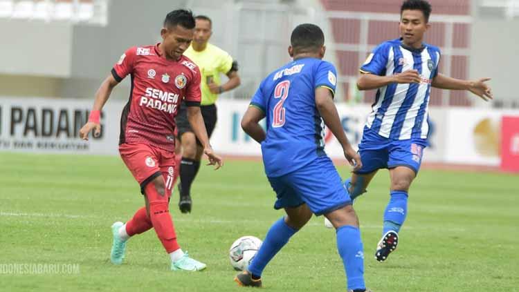 Semen Padang harus puas bermain imbang 1-1 saat lawan PSPS Riau di laga perdana Grup A Liga 2 2021, Rabu (06/10/21). - INDOSPORT