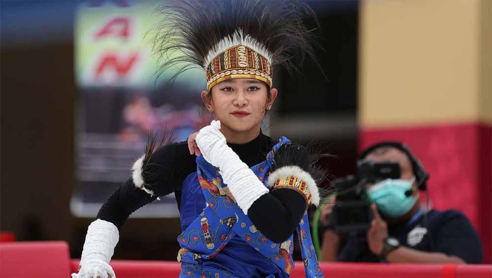 Peraih medali emas muay thai Papua di nomor wai khru, Tiara Laili Manongga.