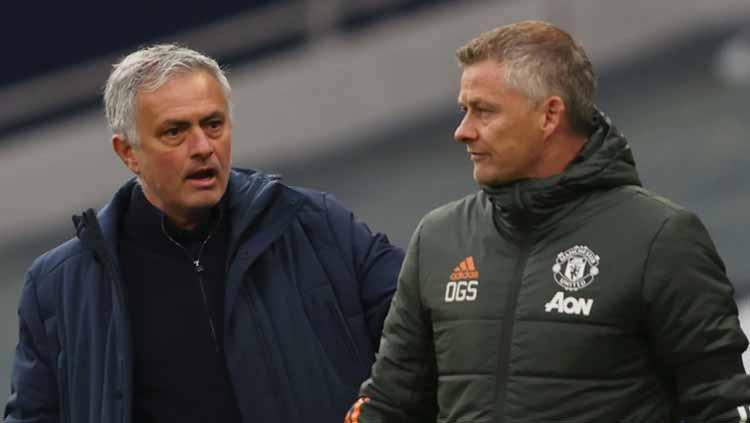 Usai membawa AS Roma memenangi UEFA Conference League, Jose Mourinho mengirim sindiran halus ke suksesornya di Manchester United, Ole Gunnar Solskjaer.