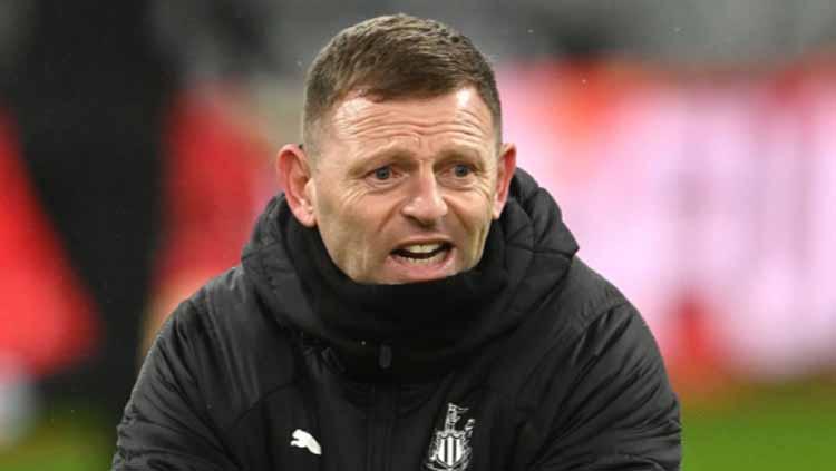 Sempat dikaitkan dengan Antonio Conte, Frank Lampard, dan Steven Gerrard, justru Graeme Jones yang akan jadi pelatih pertama Newcastle United di era Arab Saudi.